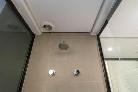 Banheiro de kitnet/studio para alugar com 1 quarto, 10m² em Campos Elíseos, São Paulo