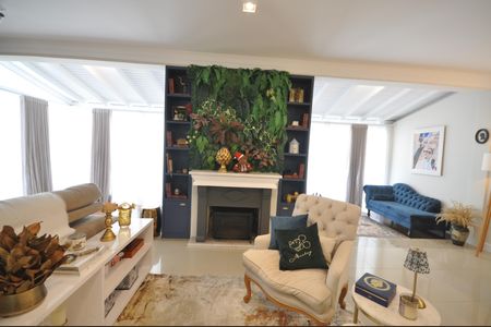 Casa para alugar com 340m², 3 quartos e 5 vagasSala