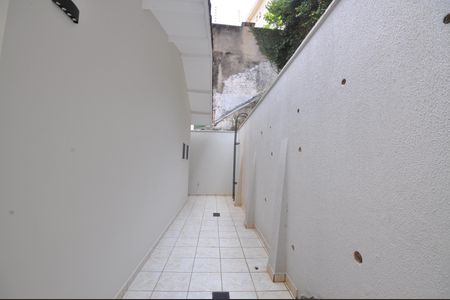 Casa para alugar com 340m², 3 quartos e 5 vagasQuintal