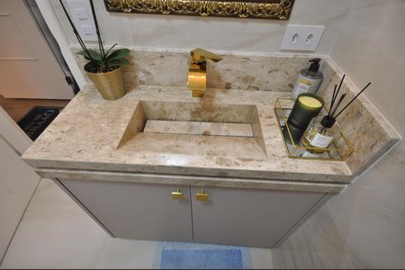 Casa para alugar com 340m², 3 quartos e 5 vagasBanheiro Social