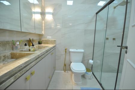 Casa para alugar com 340m², 3 quartos e 5 vagasBanheiro do Quarto Suíte