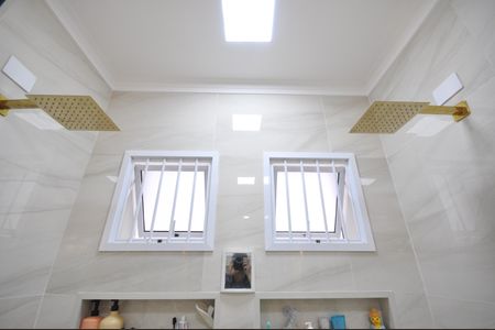 Casa para alugar com 340m², 3 quartos e 5 vagasBanheiro do Quarto Suíte