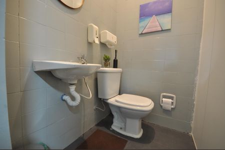 Casa para alugar com 340m², 3 quartos e 5 vagasBanheiro de serviço