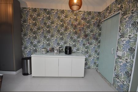 Casa para alugar com 340m², 3 quartos e 5 vagasBistrô