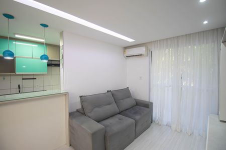 Sala de apartamento para alugar com 2 quartos, 60m² em Maria Paula, São Gonçalo