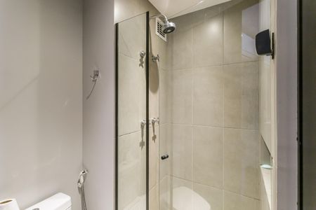 Banheiro de kitnet/studio para alugar com 1 quarto, 30m² em Vila Olímpia, São Paulo