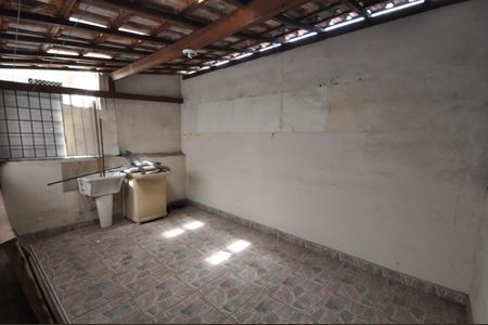 Casa à venda com 70m², 2 quartos e sem vagaÁrea de serviço 2