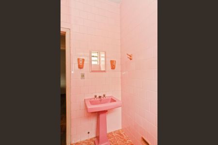 Casa à venda com 184m², 5 quartos e 7 vagasBanheiro