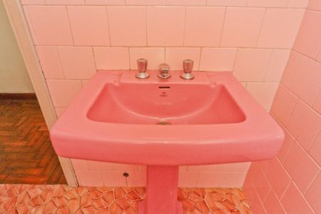 Casa à venda com 184m², 5 quartos e 7 vagasBanheiro