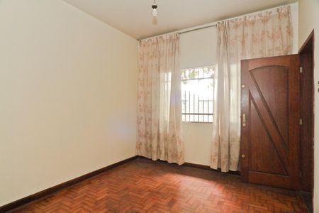Casa à venda com 184m², 5 quartos e 7 vagasSala