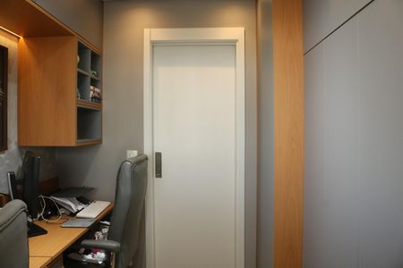 Apartamento à venda com 95m², 3 quartos e 2 vagasQuarto 3