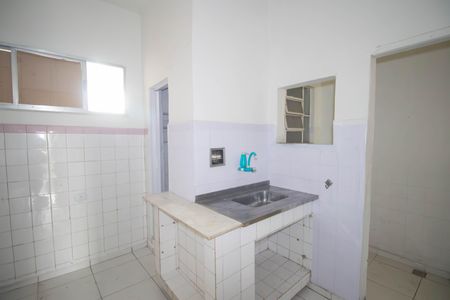 Cozinha de apartamento para alugar com 1 quarto, 32m² em Sete Pontes, São Gonçalo