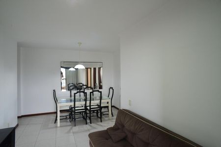 Apartamento para alugar com 65m², 1 quarto e 1 vagaSala