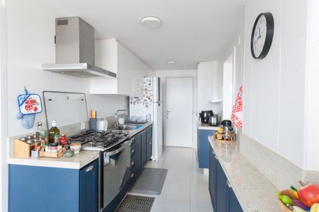 Apartamento à venda com 120m², 3 quartos e 2 vagas Apartamento à venda com 120m², 3 quartos e 2 vagasCozinha