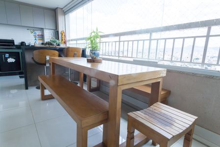 Apartamento à venda com 120m², 3 quartos e 2 vagas Apartamento à venda com 120m², 3 quartos e 2 vagasVaranda gourmet da Sala