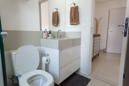 Apartamento à venda com 120m², 3 quartos e 2 vagas Apartamento à venda com 120m², 3 quartos e 2 vagasBanheiro suite