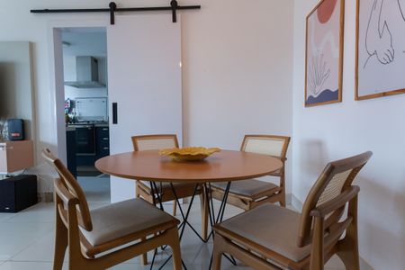 Apartamento à venda com 120m², 3 quartos e 2 vagas Apartamento à venda com 120m², 3 quartos e 2 vagasSala de Jantar