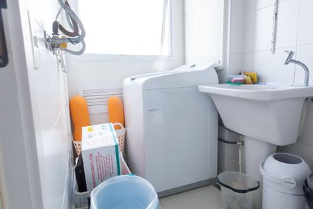 Apartamento à venda com 120m², 3 quartos e 2 vagas Apartamento à venda com 120m², 3 quartos e 2 vagasÁrea de Serviço