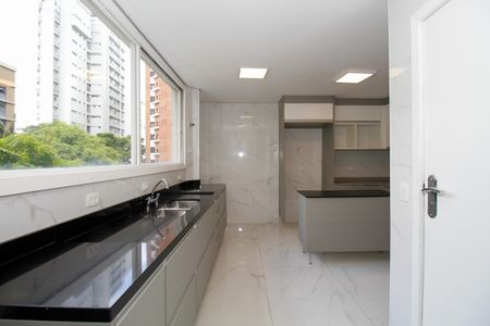 Apartamento à venda com 250m², 2 quartos e 1 vagaCozinha e Área de Serviço