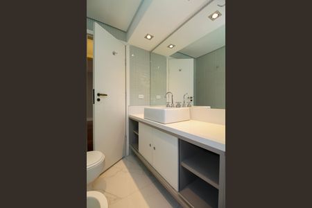 Apartamento à venda com 250m², 2 quartos e 1 vagaBanheiro da Suíte 1