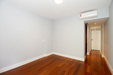 Apartamento à venda com 250m², 2 quartos e 1 vagaSuíte 2