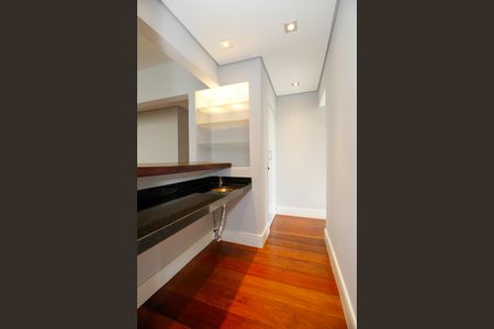 Apartamento à venda com 250m², 2 quartos e 1 vagaBar