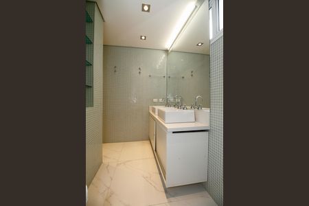 Apartamento à venda com 250m², 2 quartos e 1 vagaBanheiro da Suíte 2