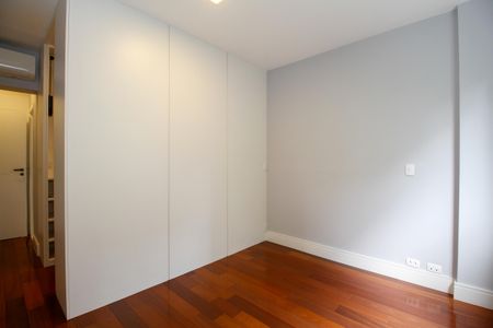 Apartamento à venda com 250m², 2 quartos e 1 vagaSuíte 1