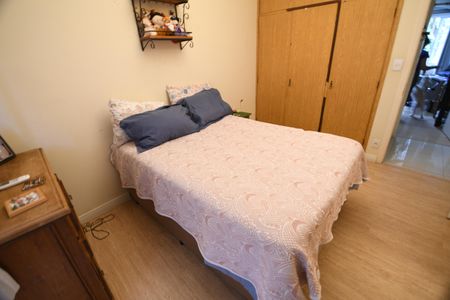 Apartamento à venda com 69m², 2 quartos e 1 vagaQuarto 2