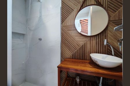 Casa de condomínio à venda com 180m², 3 quartos e 2 vagas Casa de condomínio à venda com 180m², 3 quartos e 2 vagasBanheiro da Área de Lazer