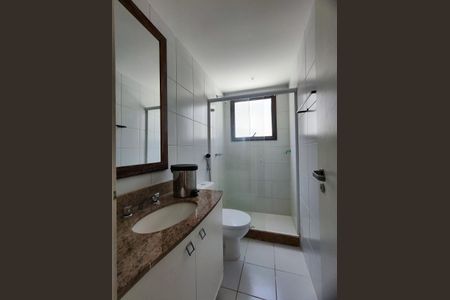 Casa de condomínio à venda com 180m², 3 quartos e 2 vagas Casa de condomínio à venda com 180m², 3 quartos e 2 vagasBanheiro Social