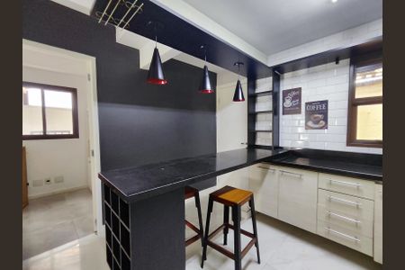 Casa de condomínio à venda com 180m², 3 quartos e 2 vagas Casa de condomínio à venda com 180m², 3 quartos e 2 vagasCozinha