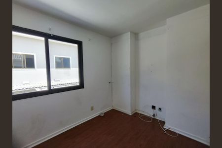 Casa de condomínio à venda com 180m², 3 quartos e 2 vagas Casa de condomínio à venda com 180m², 3 quartos e 2 vagasQuarto 1
