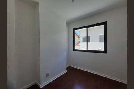 Casa de condomínio à venda com 180m², 3 quartos e 2 vagas Casa de condomínio à venda com 180m², 3 quartos e 2 vagasQuarto 2