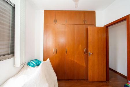 Apartamento à venda com 90m², 3 quartos e 2 vagasQUARTO3