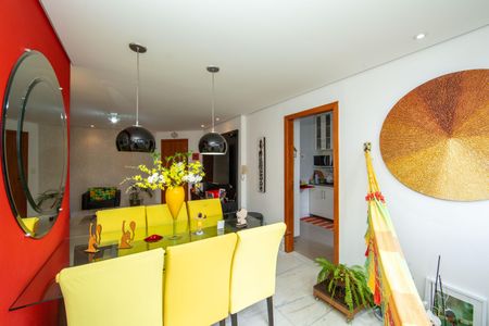 Apartamento à venda com 90m², 3 quartos e 2 vagasVARANDA