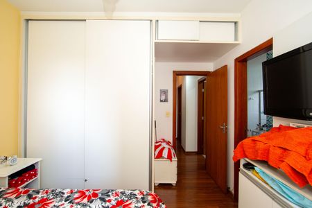 Apartamento à venda com 90m², 3 quartos e 2 vagasQUARTO2