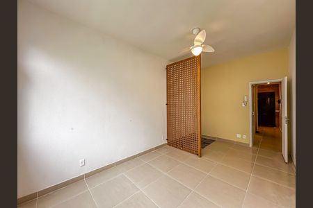 Apartamento à venda com 27m², 1 quarto e sem vaga
