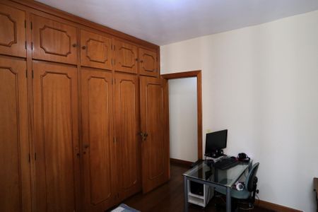 Apartamento à venda com 200m², 5 quartos e 2 vagasQuarto