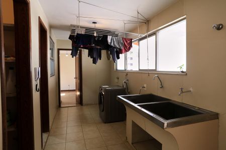 Apartamento à venda com 200m², 5 quartos e 2 vagasÁrea de Serviço