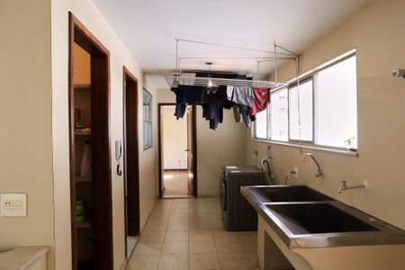 Apartamento à venda com 200m², 5 quartos e 2 vagasÁrea de Serviço