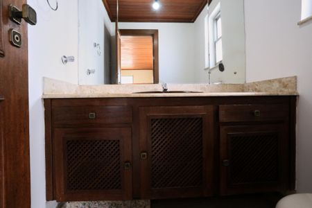 Apartamento à venda com 200m², 5 quartos e 2 vagasLavabo