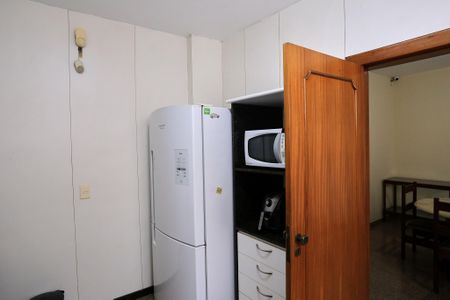 Apartamento à venda com 200m², 5 quartos e 2 vagasCozinha