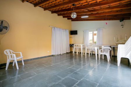 Apartamento para alugar com 45m², 2 quartos e 1 vagaÁrea comum - Salão de festas