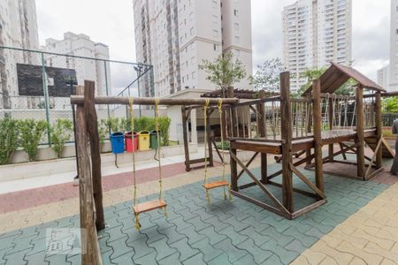 Apartamento para alugar com 83m², 2 quartos e 2 vagas Apartamento para alugar com 83m², 2 quartos e 2 vagasArea Comum - Playground