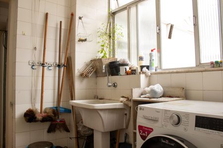 Apartamento para alugar com 100m², 2 quartos e 1 vaga Apartamento para alugar com 100m², 2 quartos e 1 vagaÁrea de Serviço