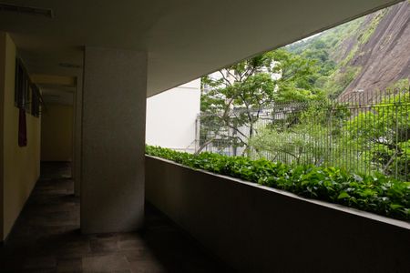 Apartamento para alugar com 100m², 2 quartos e 1 vaga Apartamento para alugar com 100m², 2 quartos e 1 vagaÁrea comum - Playground