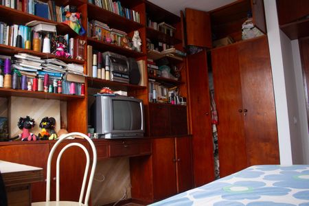 Apartamento para alugar com 100m², 2 quartos e 1 vaga Apartamento para alugar com 100m², 2 quartos e 1 vagaQuarto