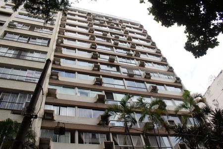 Apartamento para alugar com 100m², 2 quartos e 1 vaga Apartamento para alugar com 100m², 2 quartos e 1 vagaFachada