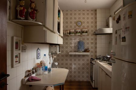 Apartamento para alugar com 100m², 2 quartos e 1 vaga Apartamento para alugar com 100m², 2 quartos e 1 vagaCozinha